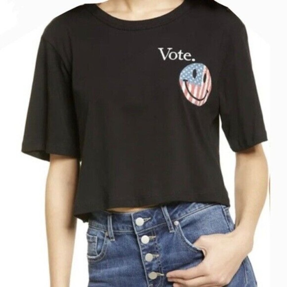 La La Land Creative Co Womens Size XS‎ Vote Tshirt Crop Top Happy Face Black 206